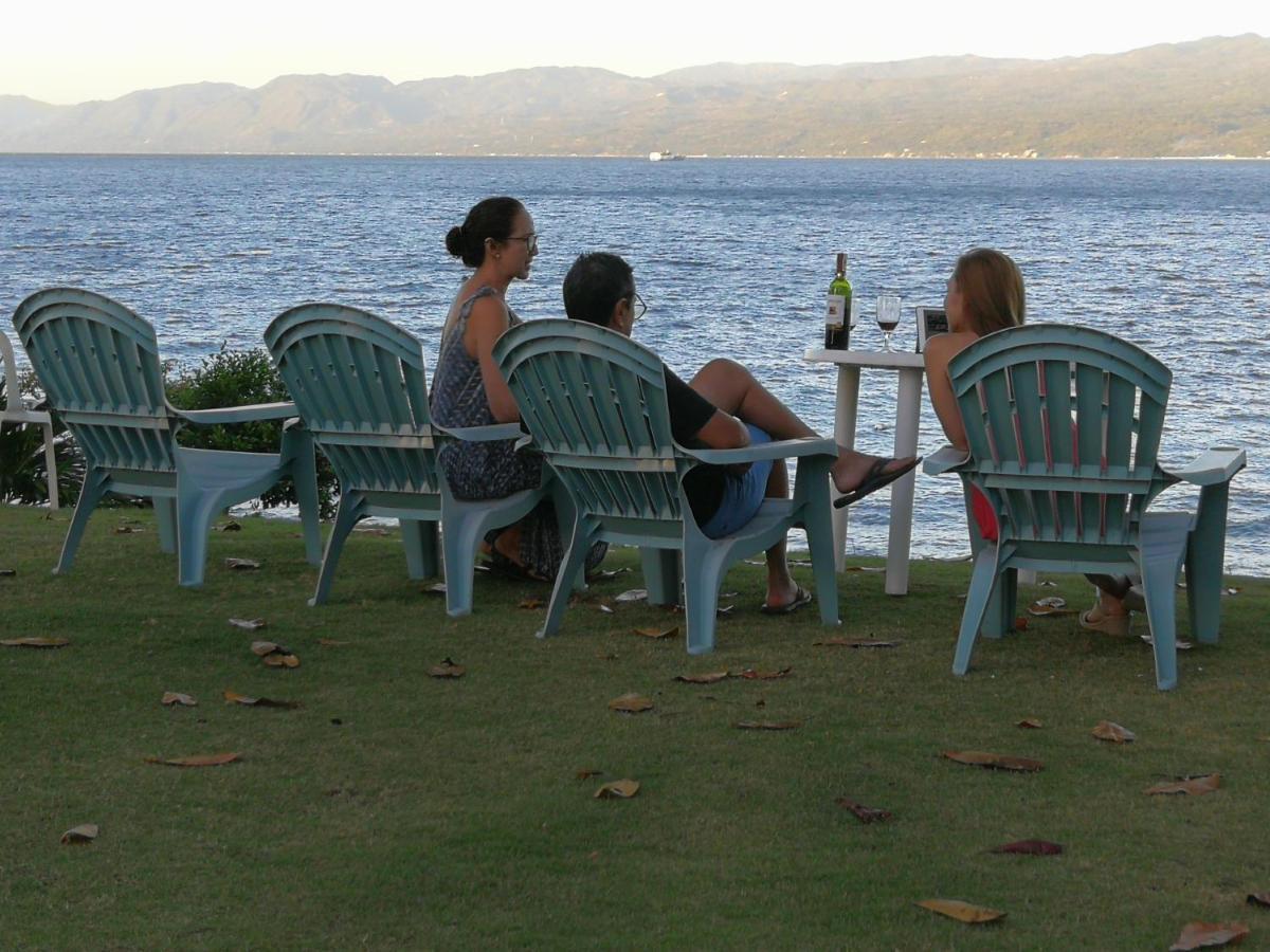 Wuthering Heights Bed & Breakfast By The Sea Dumaguete City Exteriér fotografie
